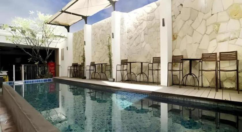 Favor Hotel Makassar City Center By Life Exterior foto